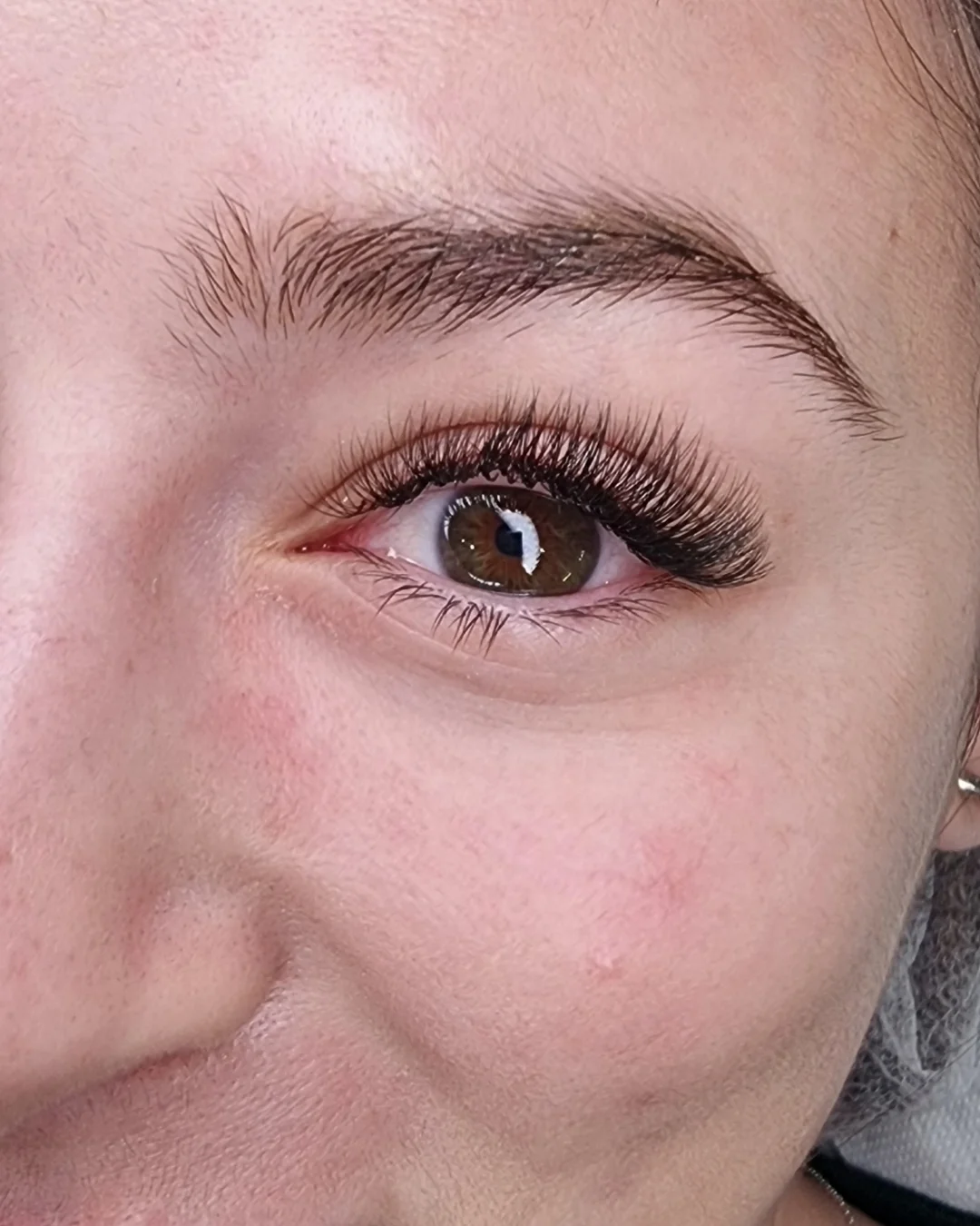 Extension ciglia volume 2D-3D altra prospettiva macro — Lena Lashes Milano
