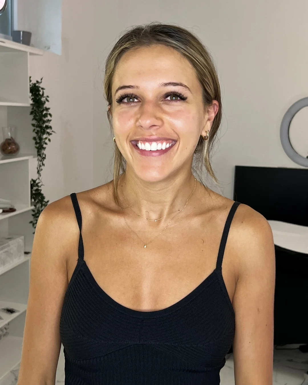 Extension ciglia volume 2D-3D con sorriso — risultato Lena Lashes Milano