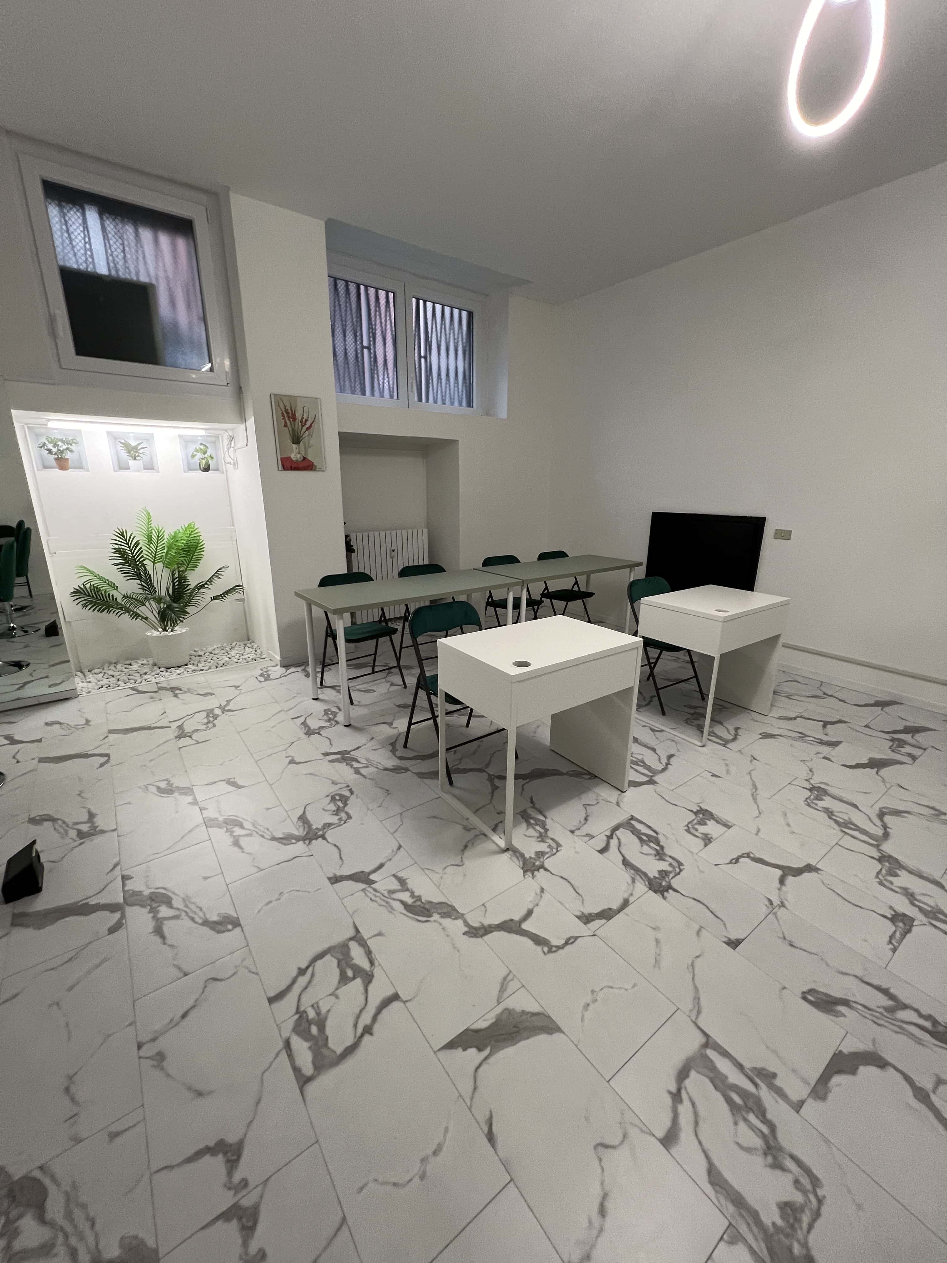 Aula formazione corsi estetica — studio Lena Lashes Milano