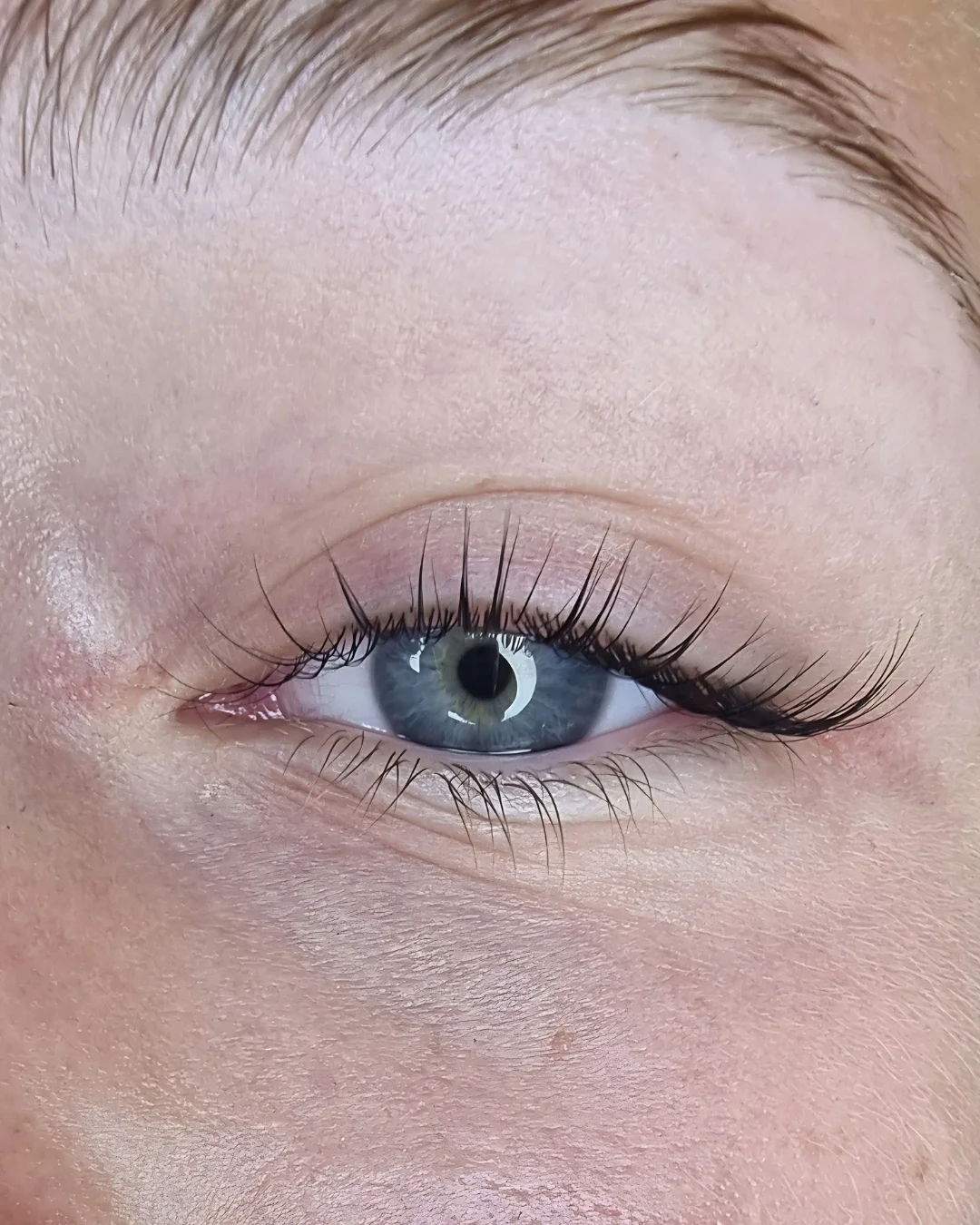 Effetto ciglia laminate a fine corso — formazione lamimaker Lena Lashes Academy Milano