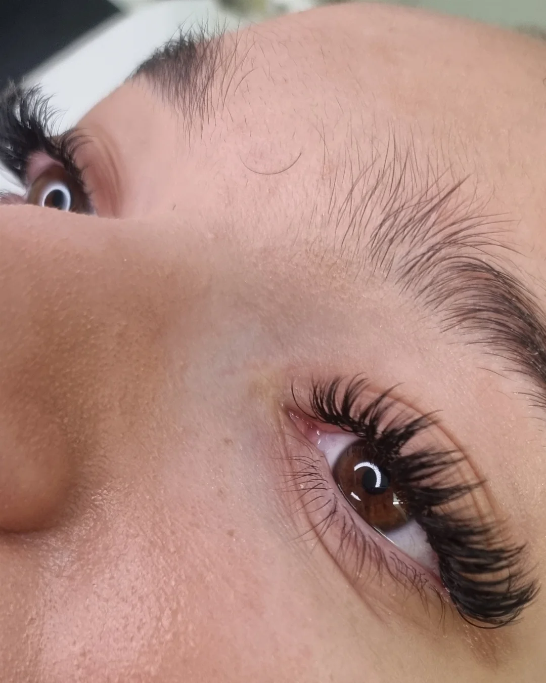 Refill extension ciglia 4D 5D 6D — impianto ricostituito, effetto folto e uniforme, Lena Lashes Milano