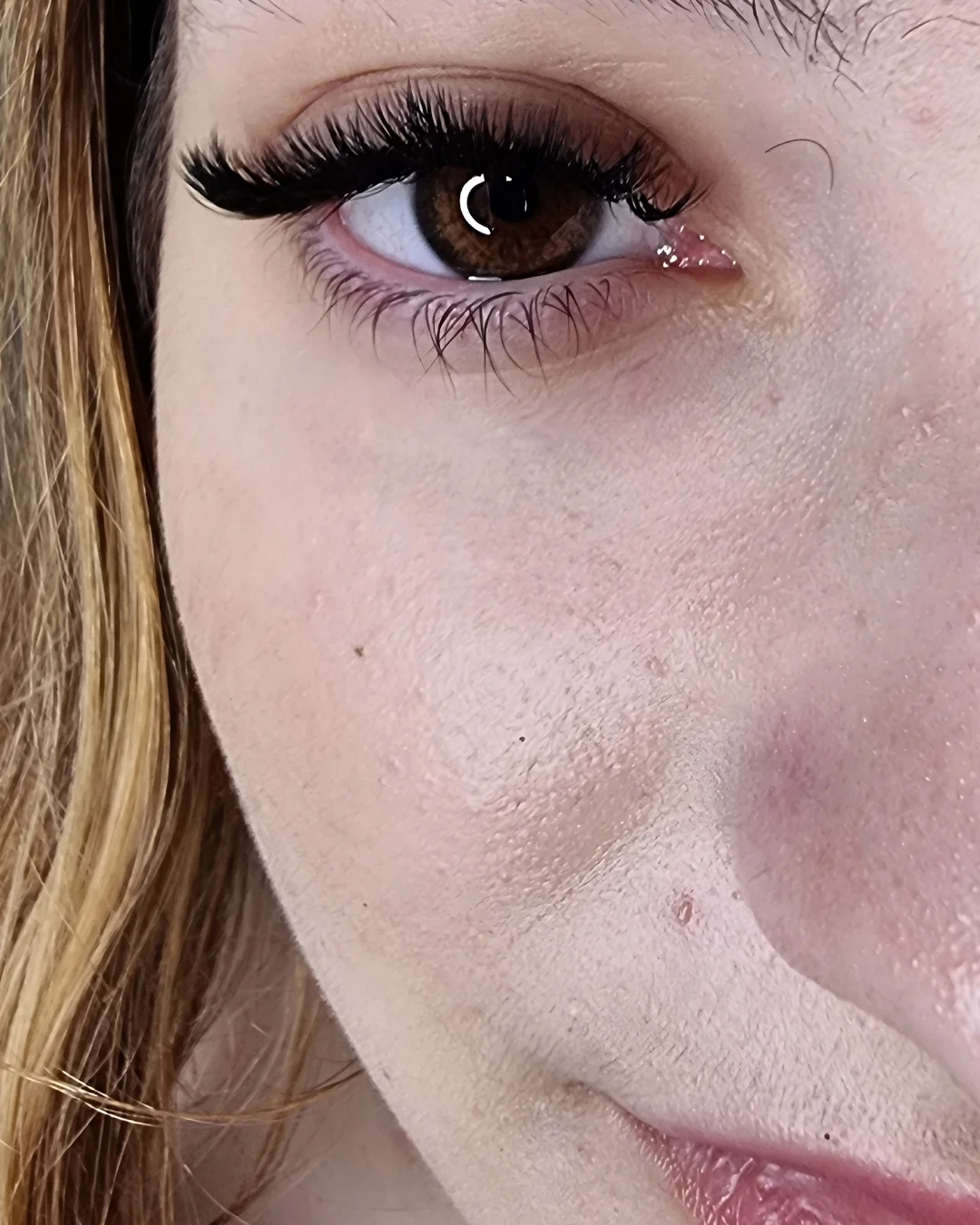 Volume ciglia 4D 5D 6D dopo refill — dettaglio ventagli, studio Lena Lashes Milano