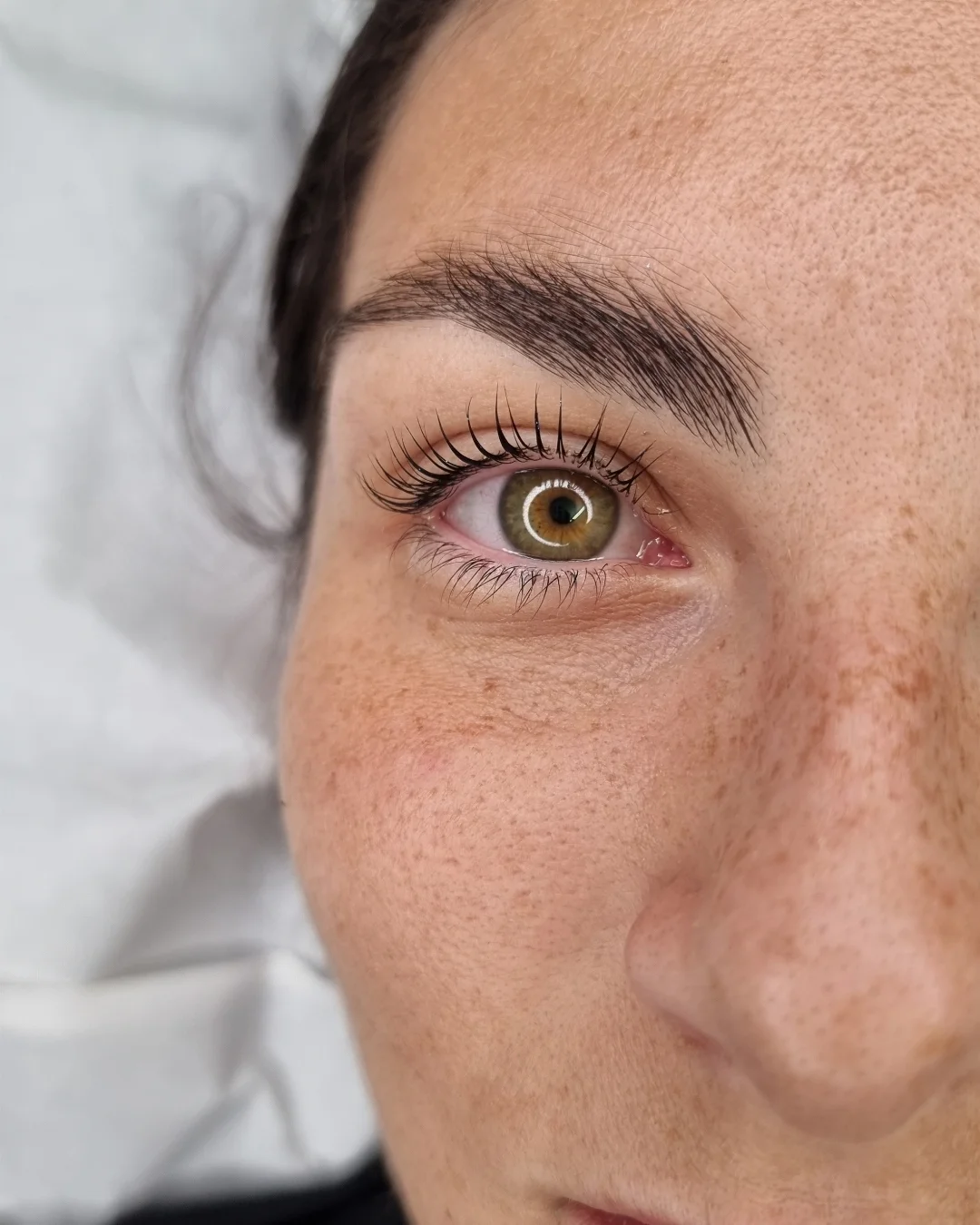 Laminazione ciglia dettaglio — studio Lena Lashes Milano