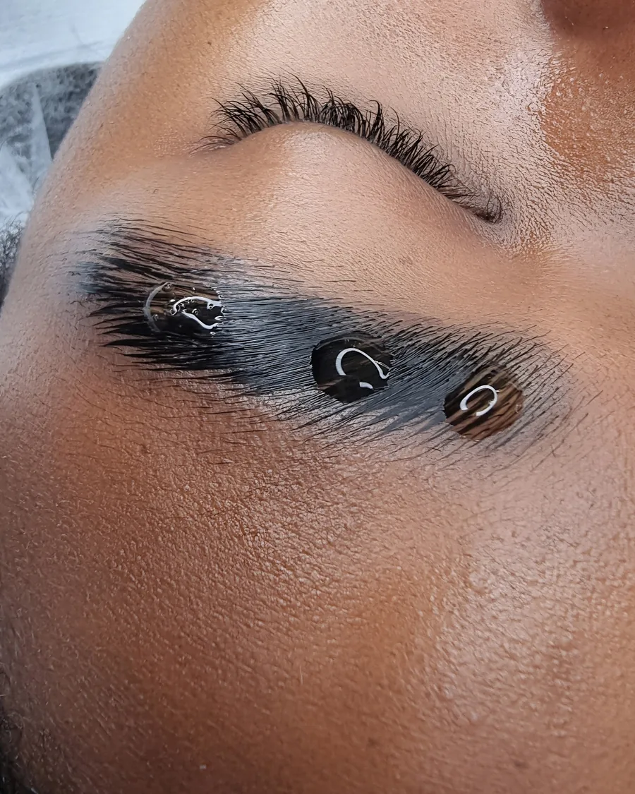 Laminazione sopracciglia Milano — brow lift Lena Lashes