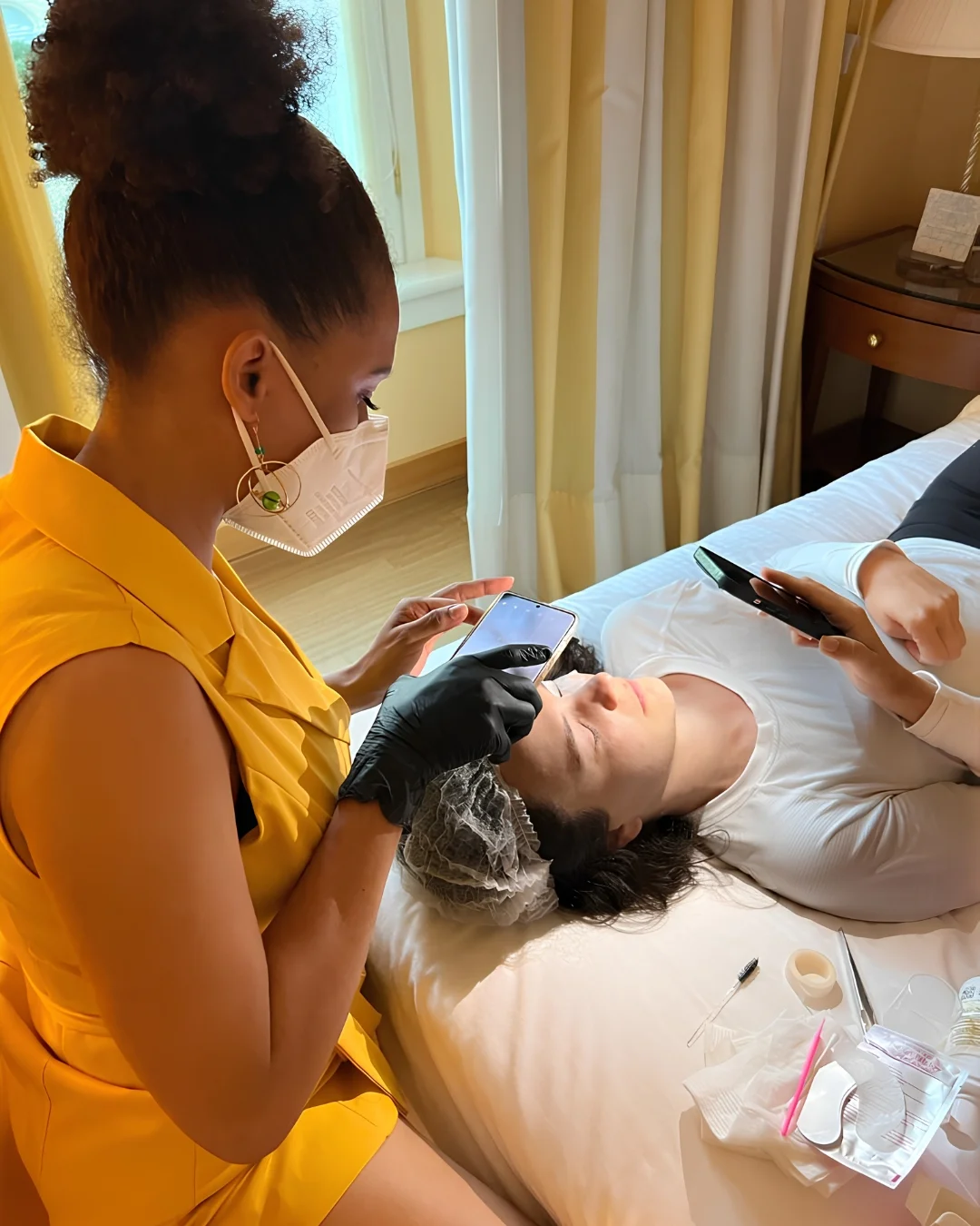 Servizio extension ciglia in hotel a Milano — Lena Lashes