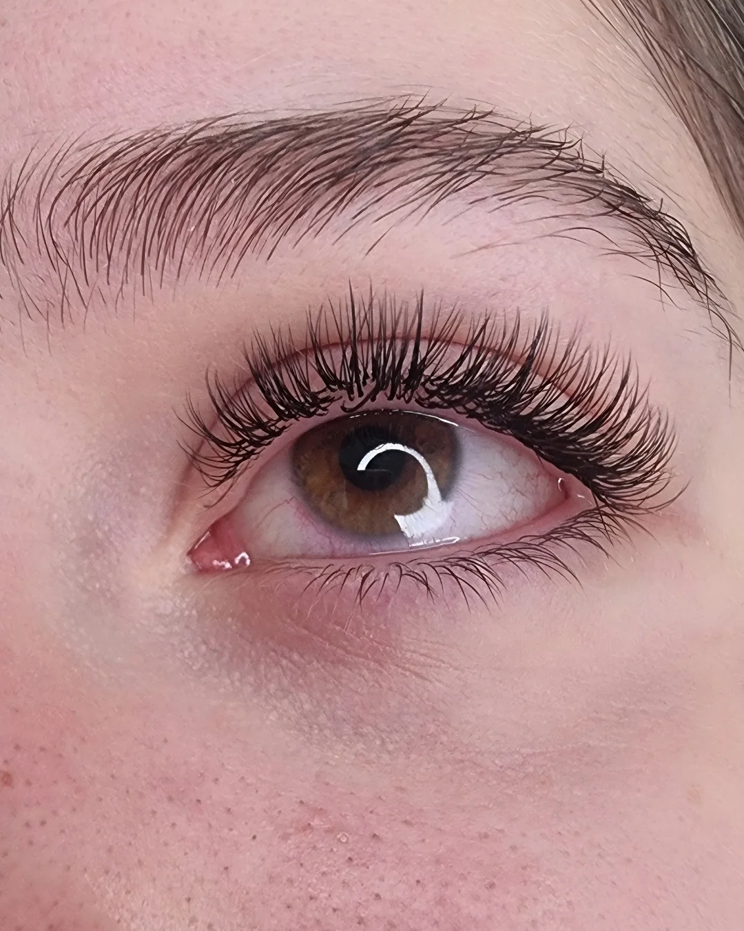 Extension ciglia one to one dopo il refill — studio Lena Lashes Milano