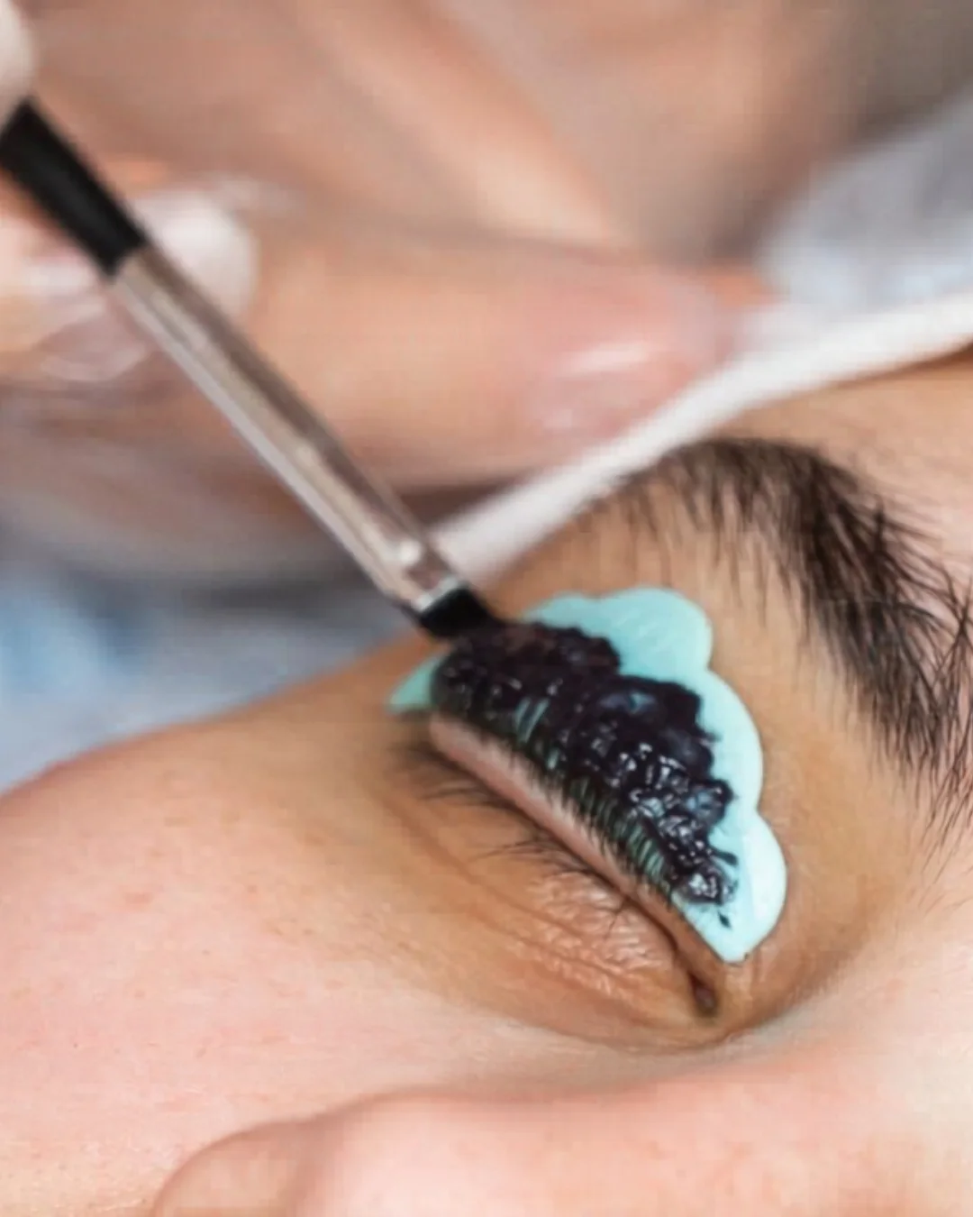 Tinta ciglia — ciglia naturali scure e definite, studio Lena Lashes Milano