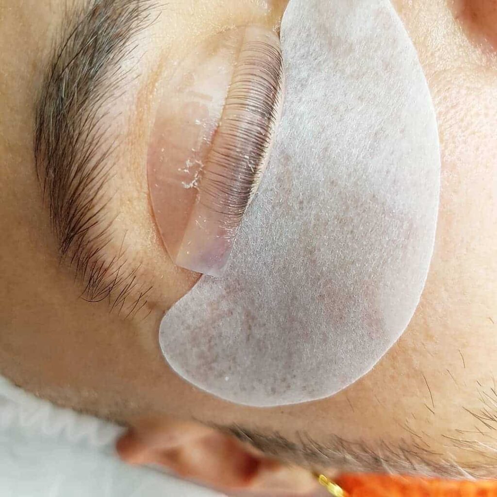 posizionamento bigodino laminazione ciglia
