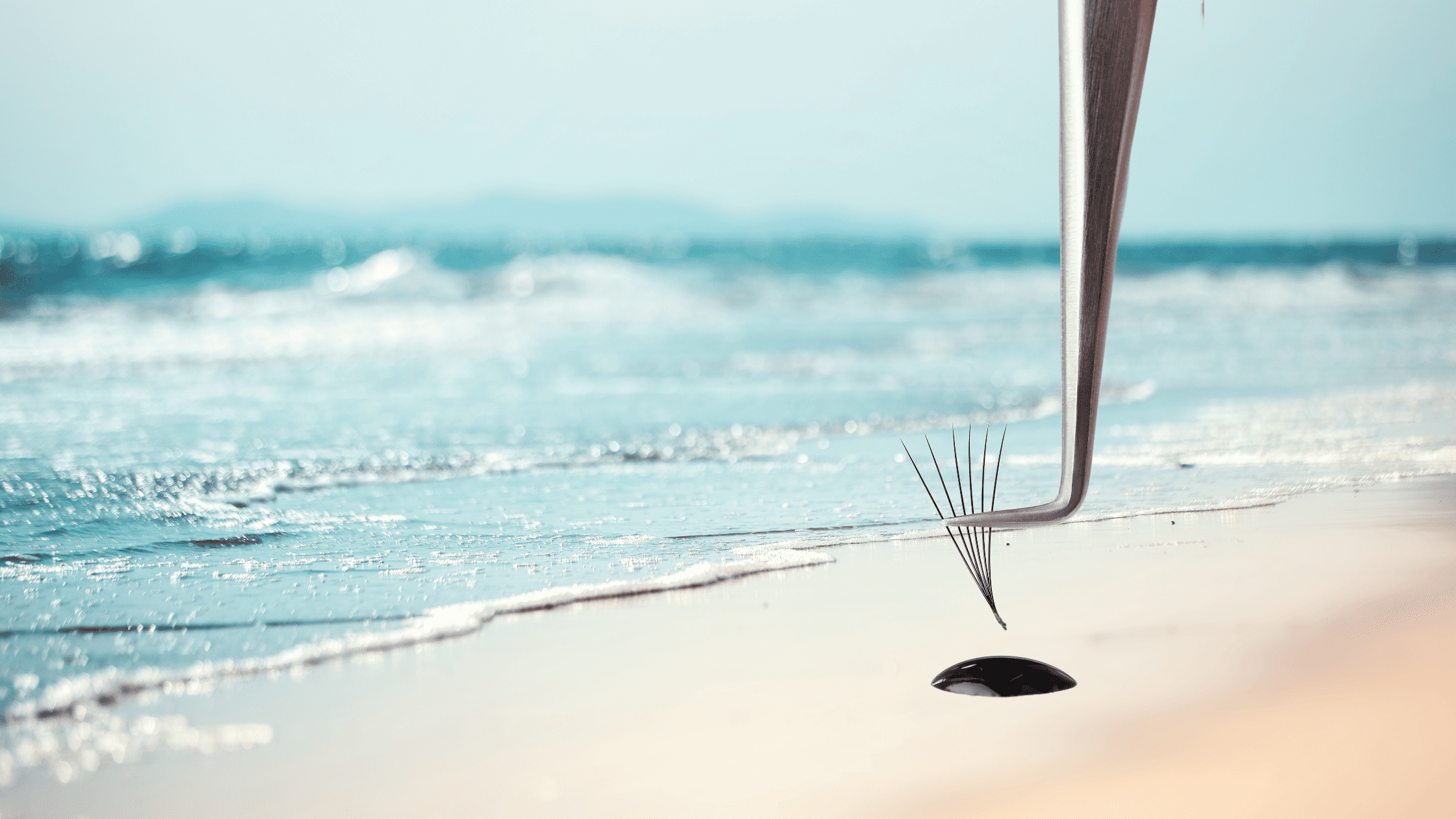 extension ciglia in estate, al mare