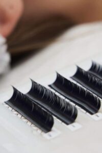 silk lashes - lash extensions - extension ciglia