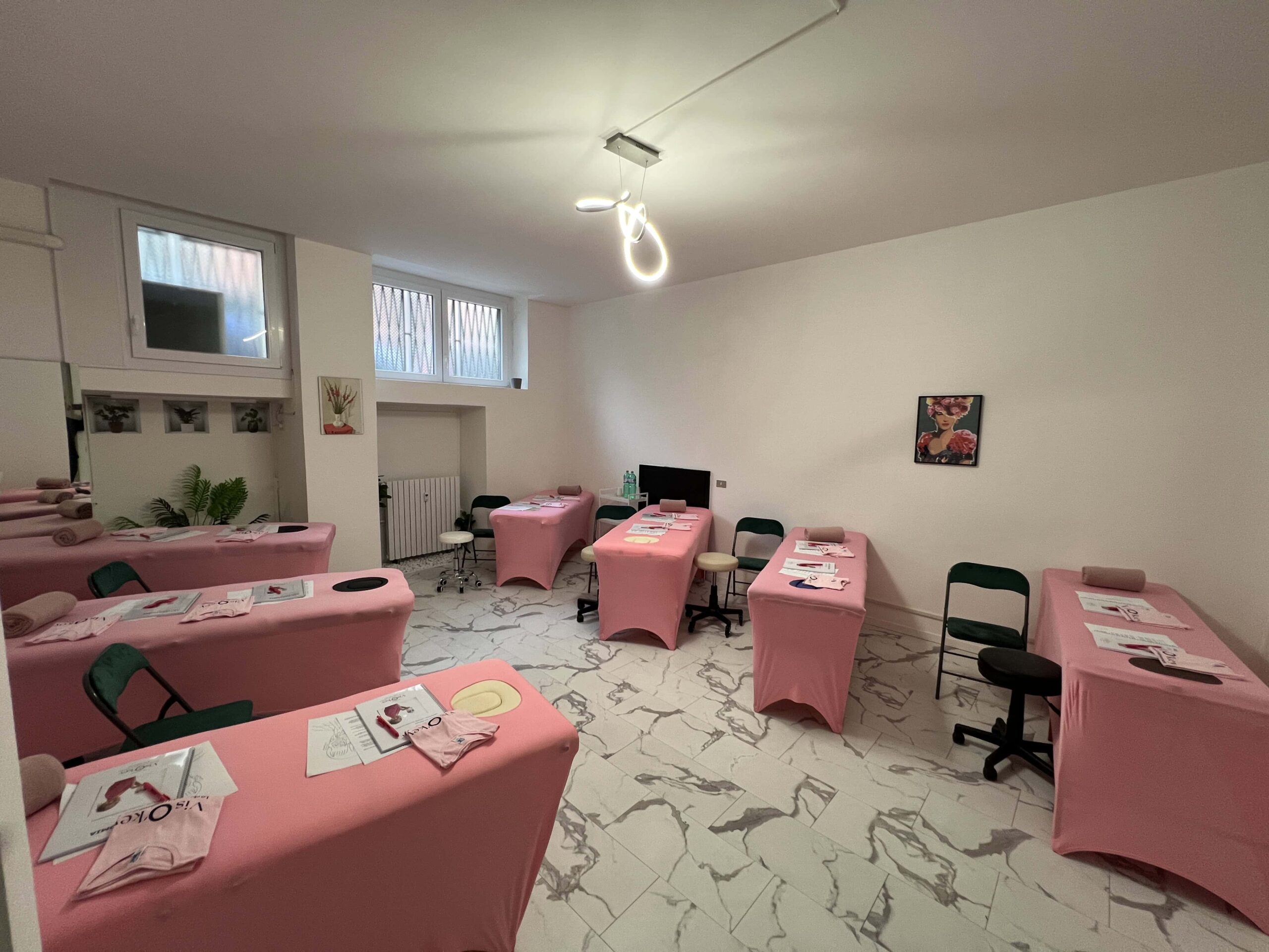 affito sala corsi massaggio con lettini